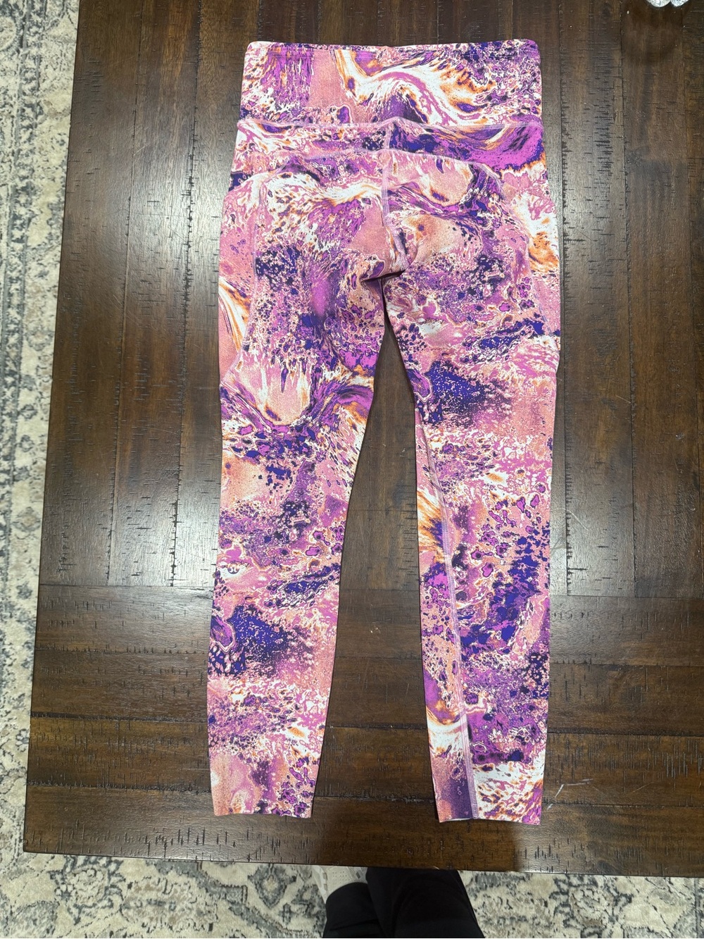 Lululemon leggings size 6